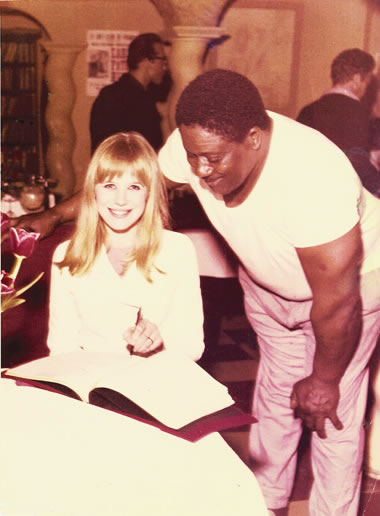 Leroy Haynes and Marianne Faithfull American restaurant